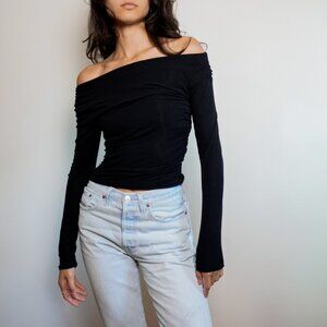 Isalis Black Off-Shoulder Top